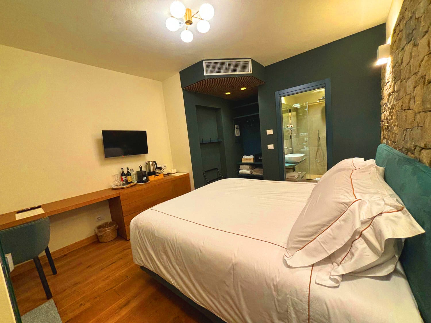 Suite-5_4 gallery-04